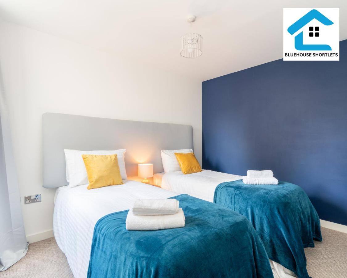 Great Price Ideal Location Near Gunwharf Quays By Blue House Short Lets Portsmouth With Free Parking 외부 사진